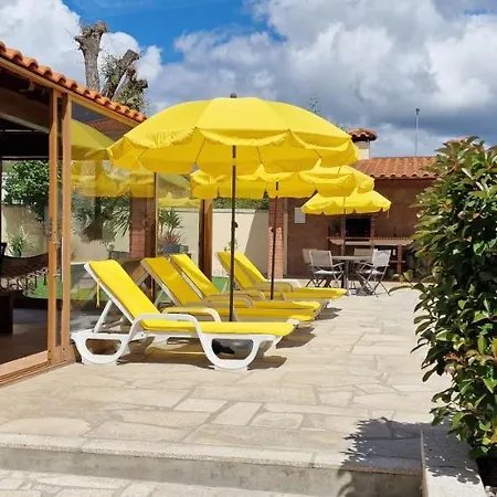 Afonso's House Alpendurada بيت ضيافة