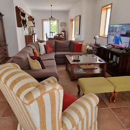 Πανσιόν Afonso's House Alpendurada *